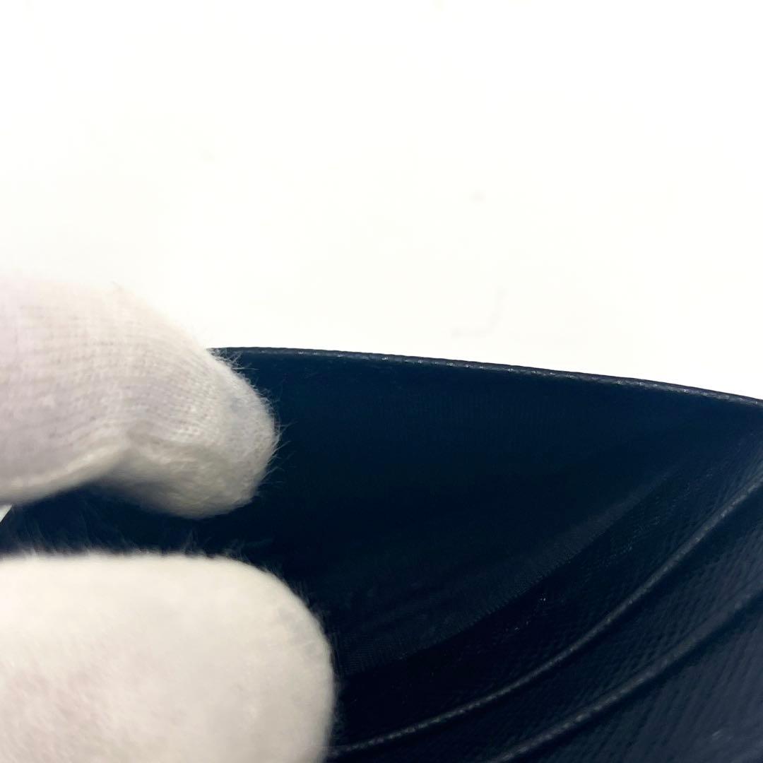 【極美品】プラダ マネークリップ サフィアーノ 二つ折り財布 ブラック