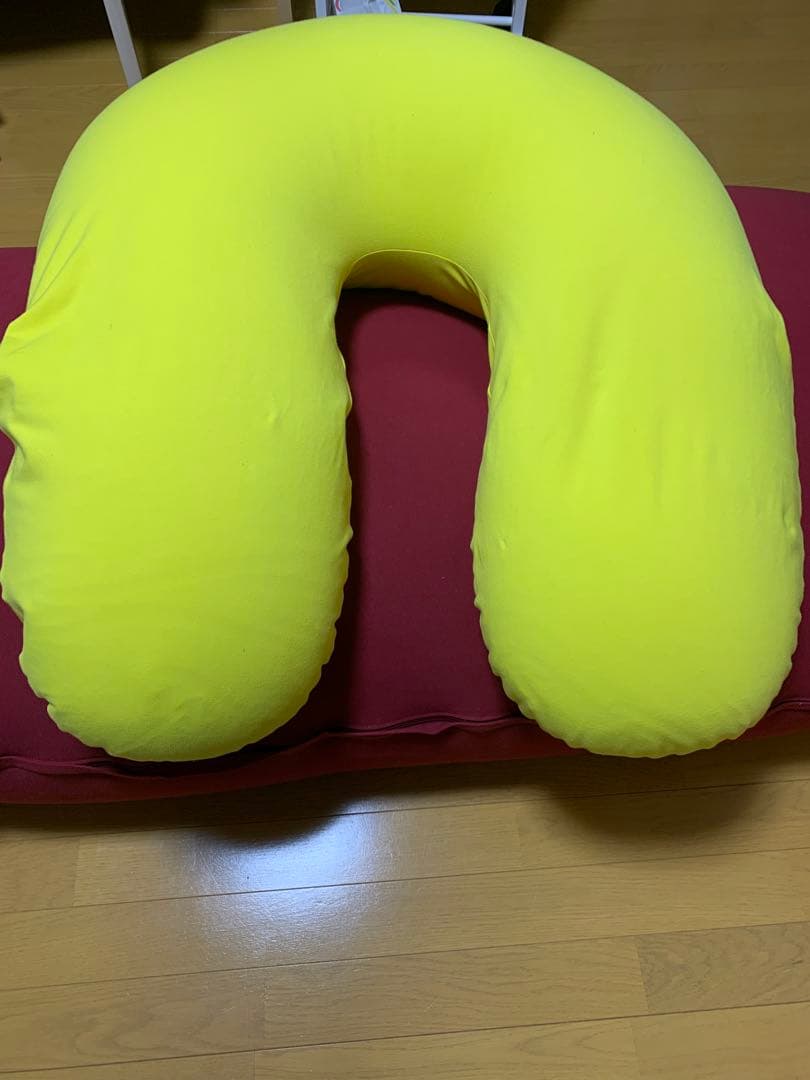 Yogibo U字型イエロー、長方形クッションワインレッド