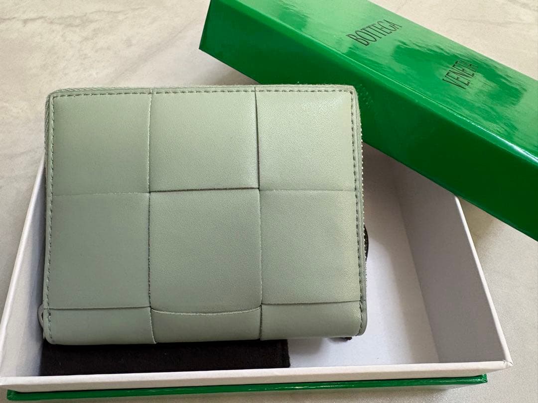 ボッテガカセット ジップアラウンドウォレット