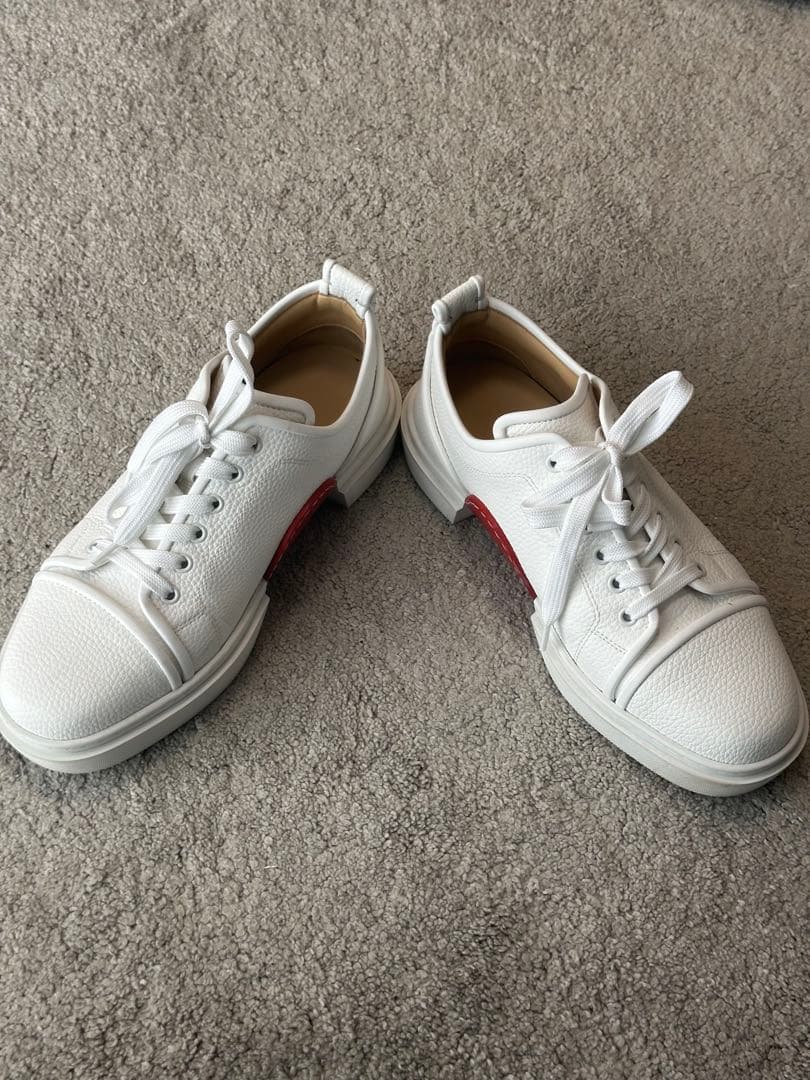 クリスチャン・ルブタン ホワイトスニーカー