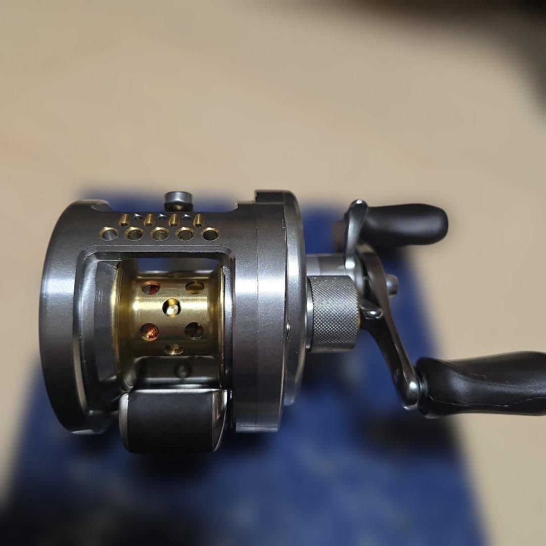 シマノ　04カルカッタコンクエスト200DC