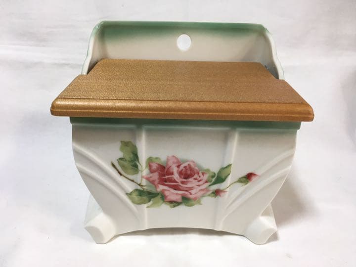 イマン　イマンガーデン　アルメット缶（陶器）　特別な逸品ですから