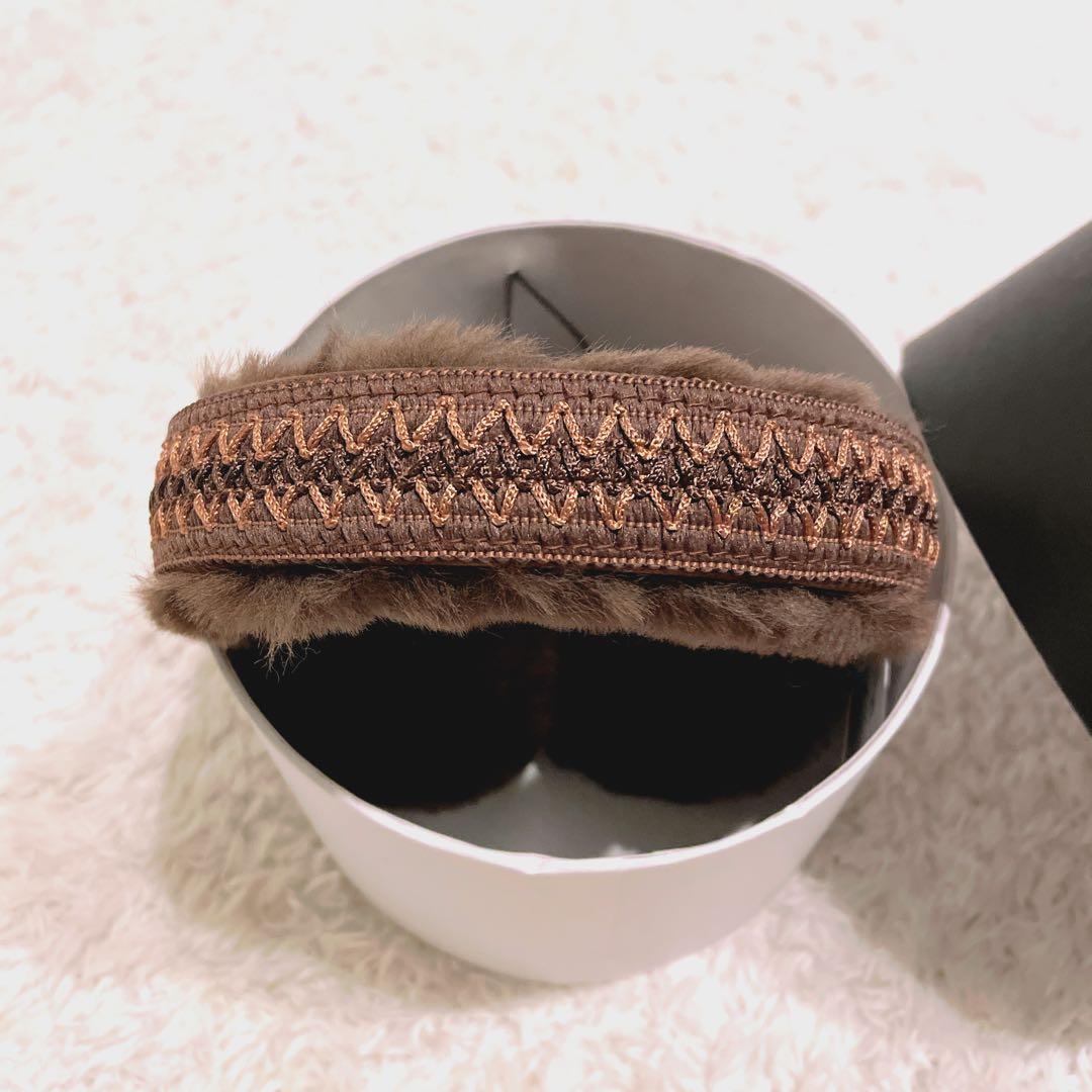 UGG 新品✨シープスキン ブラウンイヤーマフ　タグ付き　防寒　イヤーマフラー