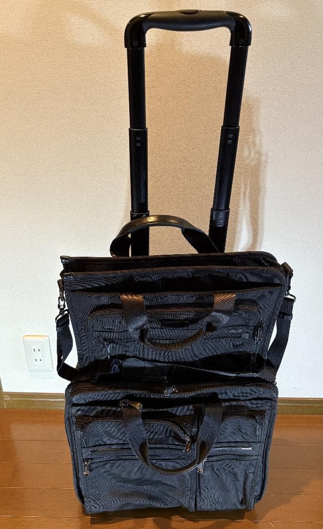 TUMI キャリーケース26104D4,ショルダーバッグ26110DHセット