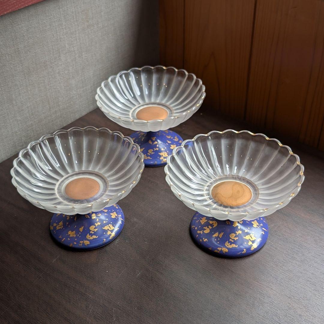 【希少】金彩が美しいハイブリッド高台皿 3脚セット ふぐ刺し　ガラス陶器 料亭