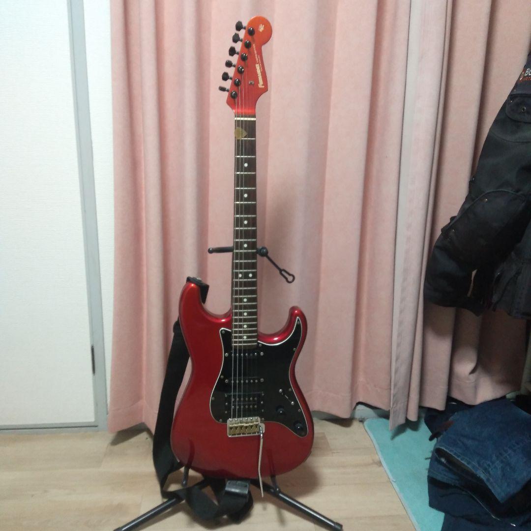 フェルナンデス　リミテッドエディション　ストラトタイプ　赤色