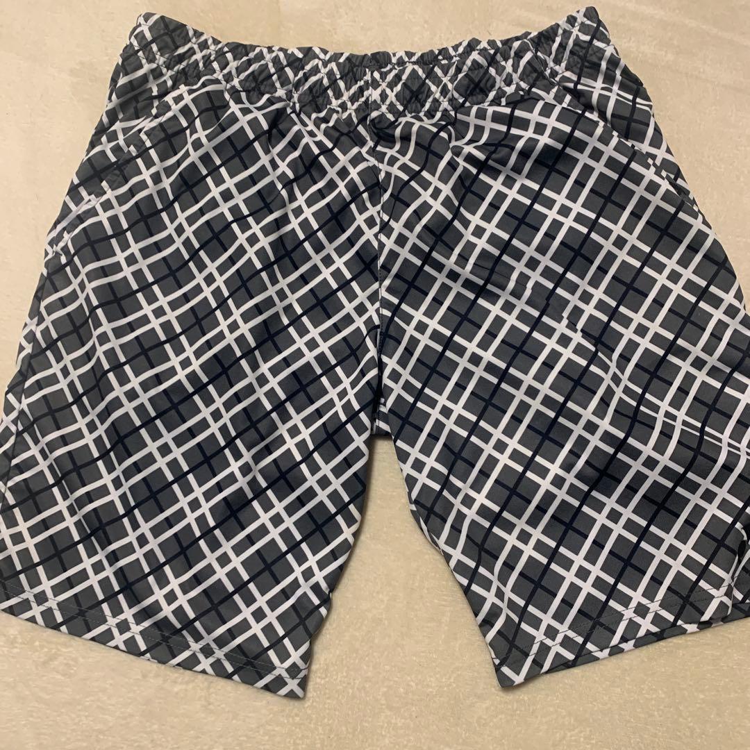 YONEX　ワウリンカ着用モデル　グレーとホワイトのチェック柄ハーフパンツ