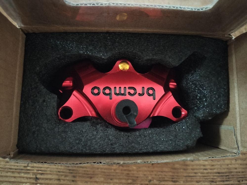 ★新カニ レーシング2ポットキャリパー 新型 モンキー ヤマンボ 赤2個★