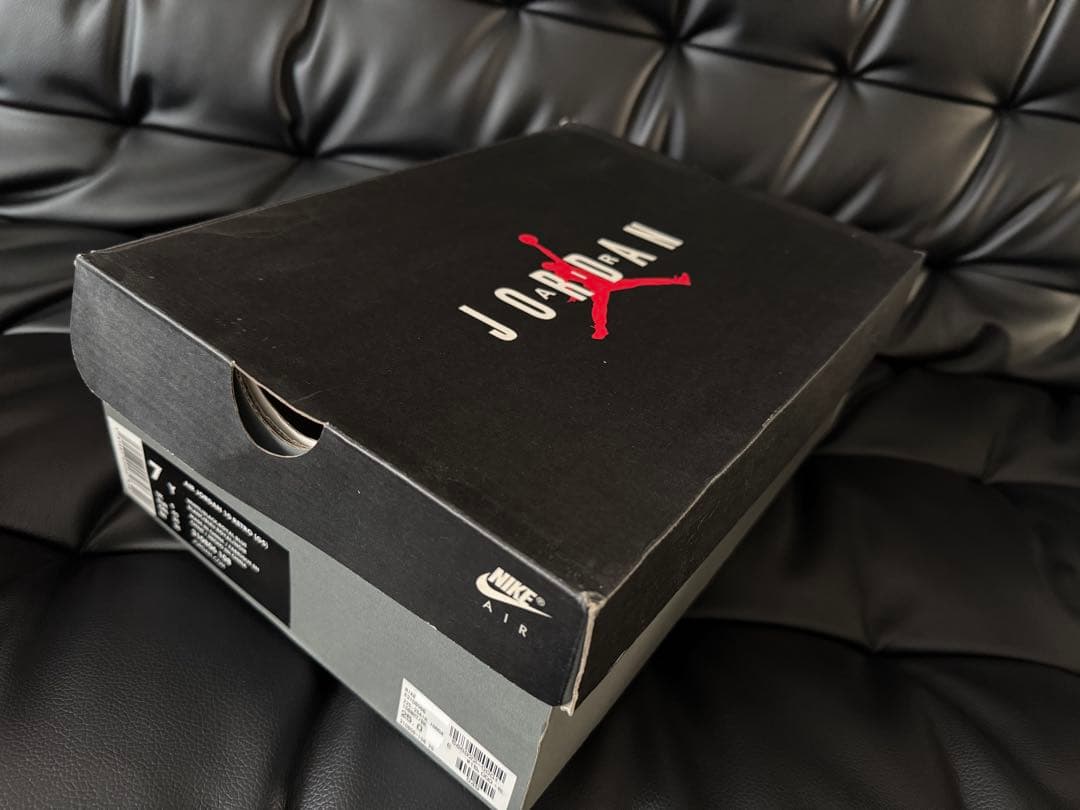 【美品・付属品完備】NIKE AIR JORDAN 1 MIDブラック×シルバー