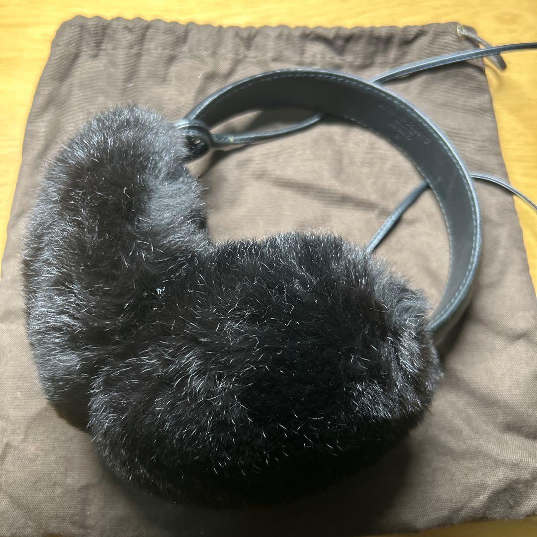 GUCCI ブラックファーイヤーマフ