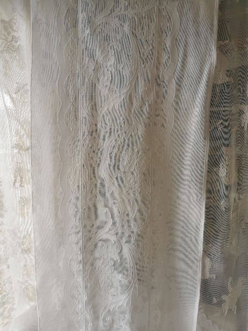 アンティーク マドラスレース アールヌーヴォーの花紋 細長いカーテンパネルクロス