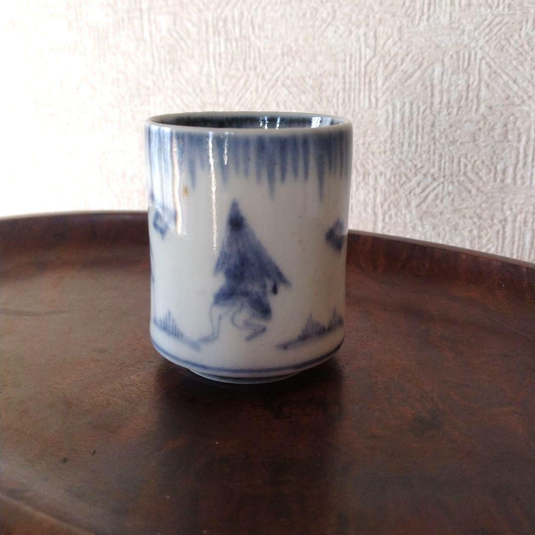 古伊万里染付雨降り番傘人物図覗き猪口