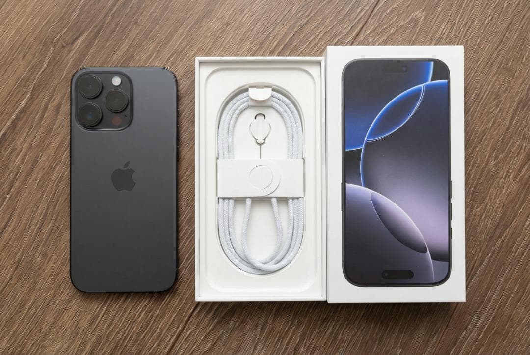 ★超美品★iPhone16 pro 512GB ブラックチタニウム