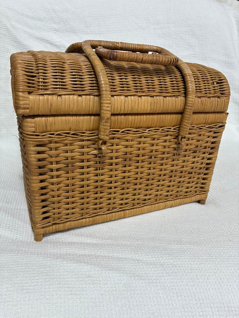 ラタン製ボックス型収納バスケット