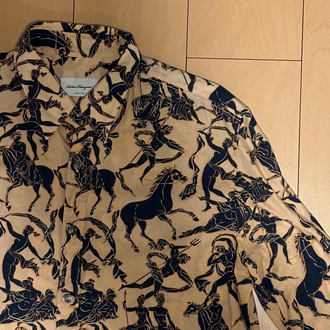 【極美品】フェラガモ 総柄シャツ サーモンピンク