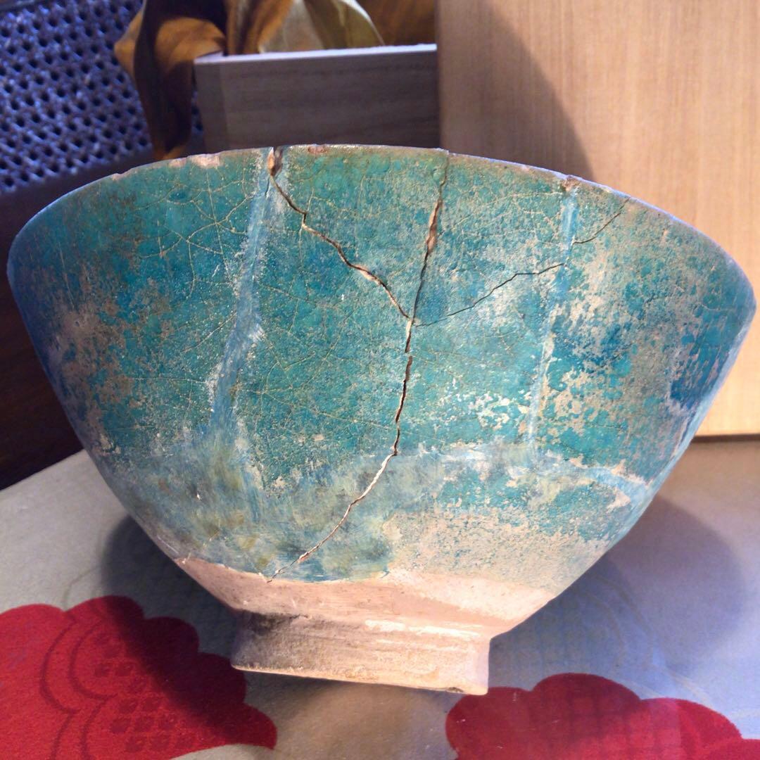 A767 ペルシャ古陶 古代波斯 青釉刻文黒線描　銀化鉢 発掘出土品（箱付）