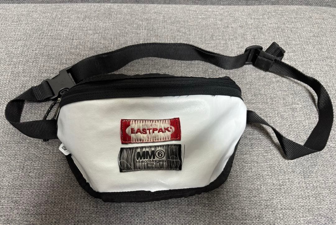 MM6 × EASTPAK コラボ ボディバッグ　ブラック