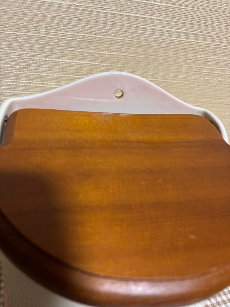 ニャンコ先生　マニーローズ木製蓋陶器小物入れ