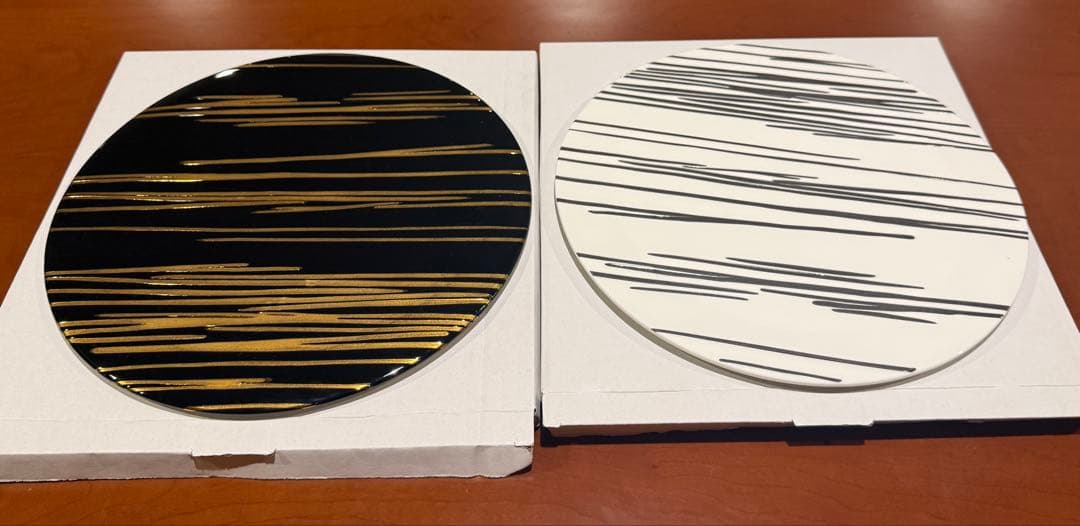 Luzerne ルザーン ストライプデザインの円形お皿　2枚セット