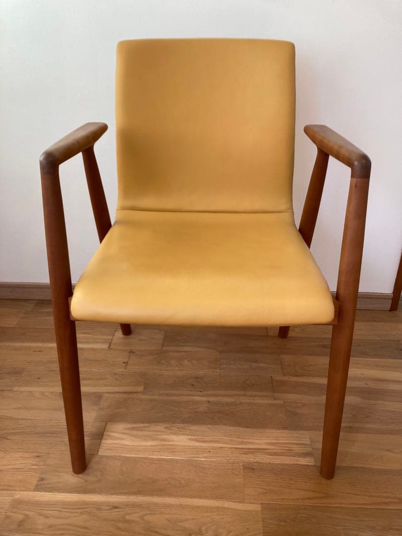 宮崎椅子 GINA ウォールナット　レザー張り　①/3