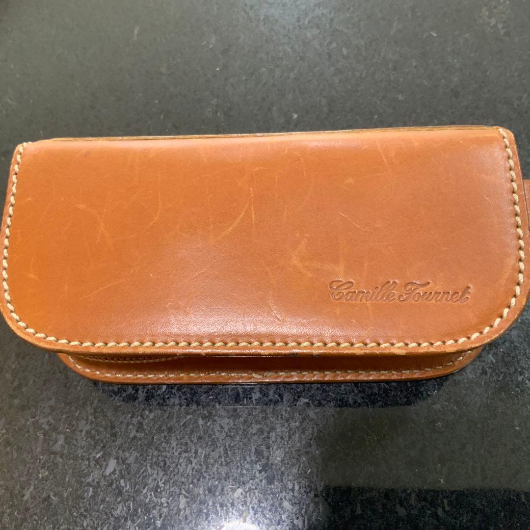 カミーユ・フォルネ　Camille Fournet の携帯時計2本収納ケース。