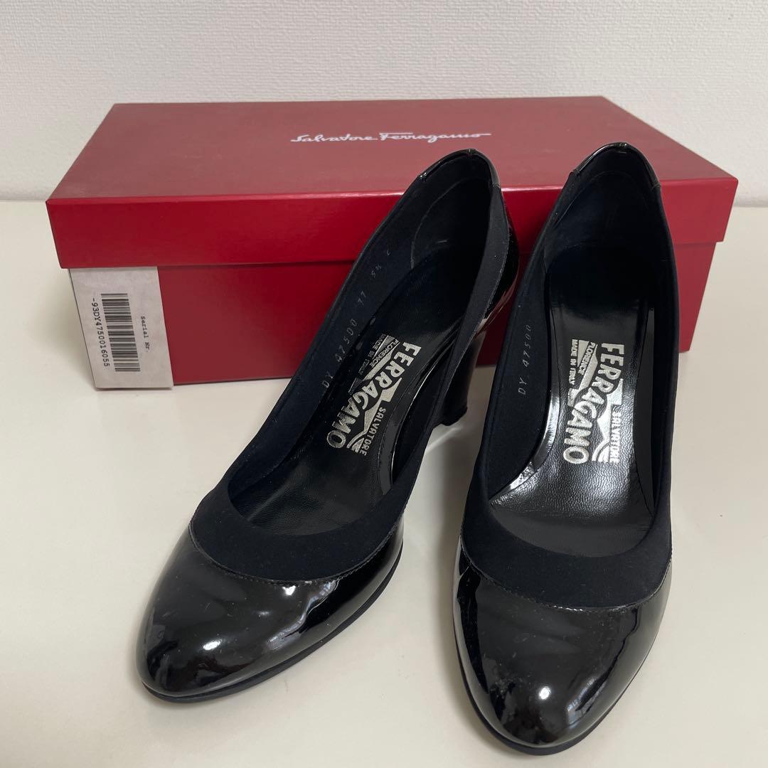 最終価格Salvatore Ferragamo ブラックウェッジヒールパンプス