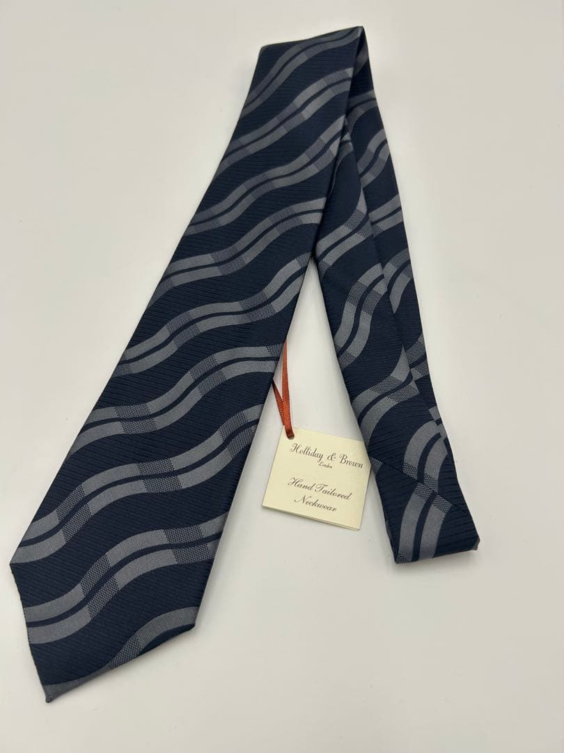 新品未使用　Holliday & Brown ネクタイ　ホリデー&ブラウン　紺