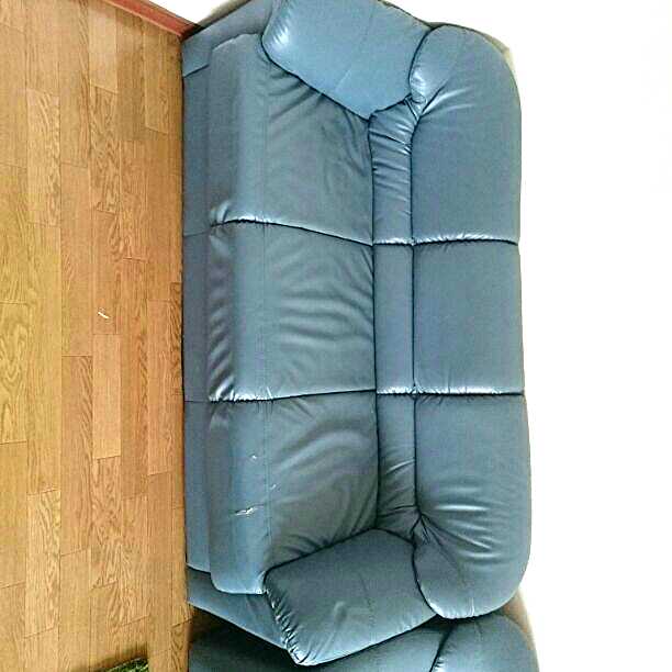 水色 ３人掛けソファー