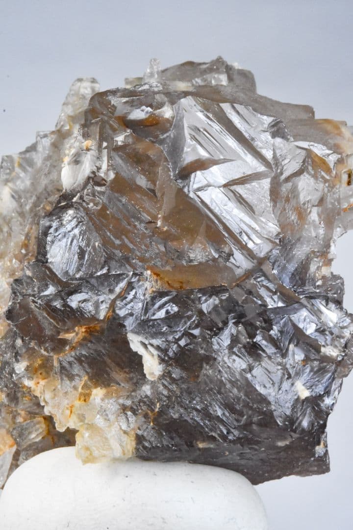 ザギ・マウンテンクォーツ スモーキーアイスクリスタル01