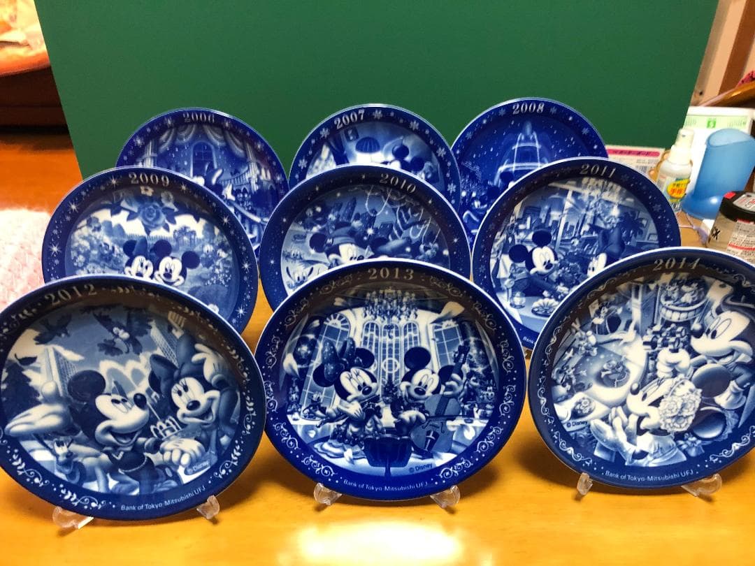 ミッキーマウスと仲間たちのイヤープレート2006年～2014年（9枚セット）