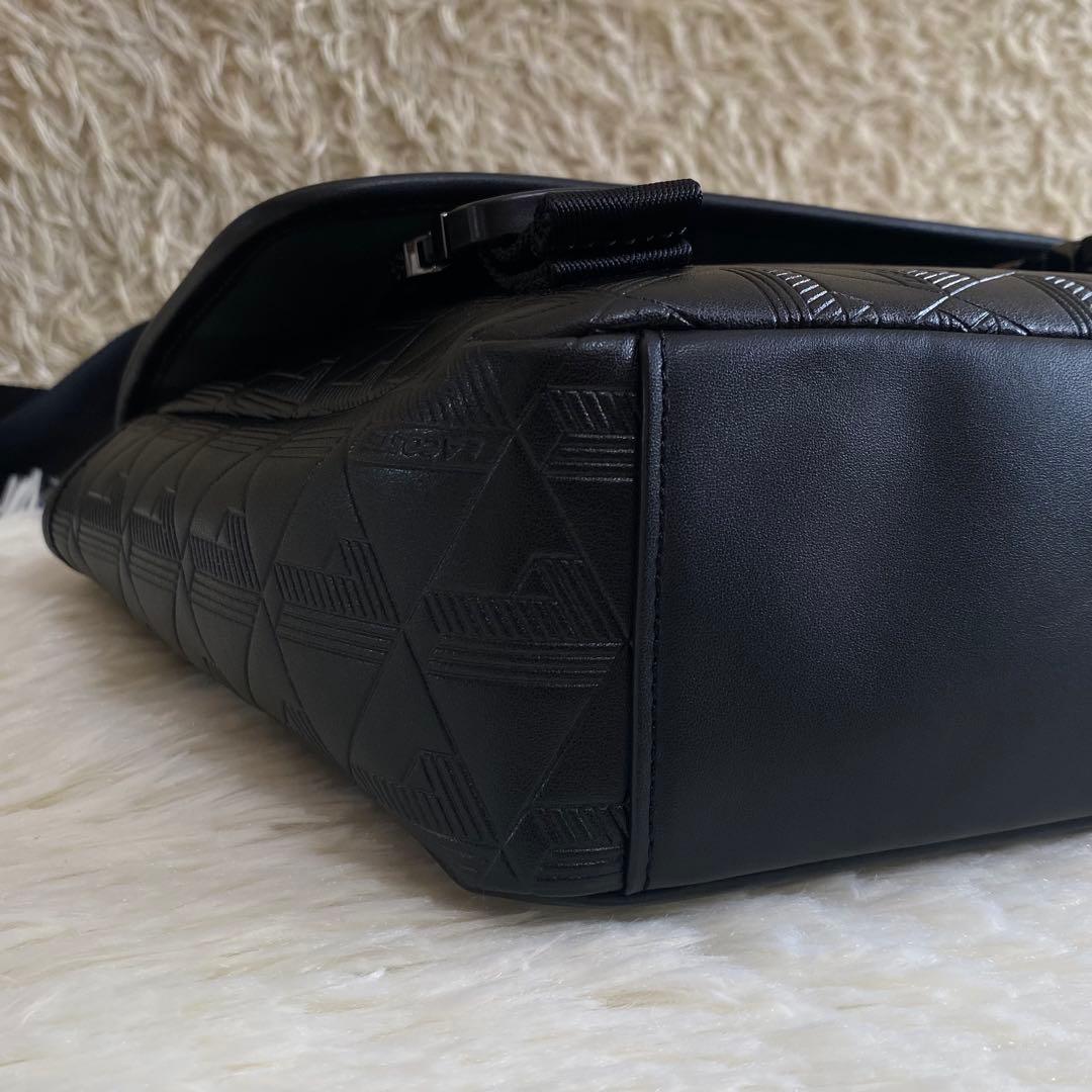 ✨極美品✨ LACOSTE モノグラム スモールメッセンジャーバッグ レザー 黒