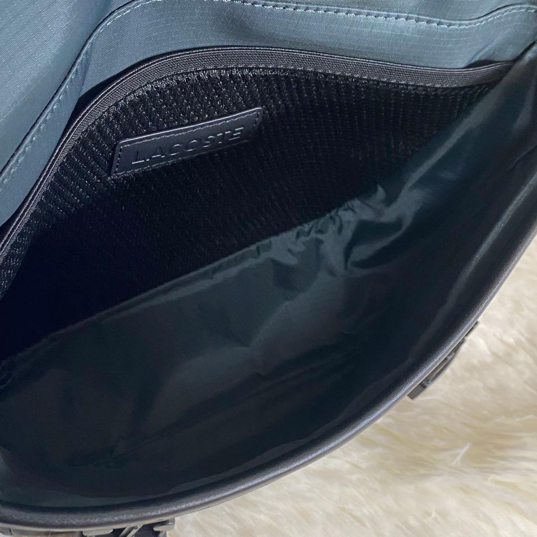 ✨極美品✨ LACOSTE モノグラム スモールメッセンジャーバッグ レザー 黒