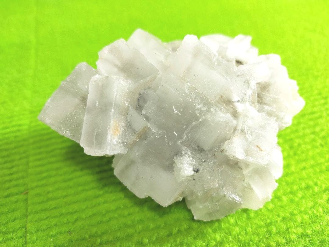 ウユニ塩湖のクリスタル結晶