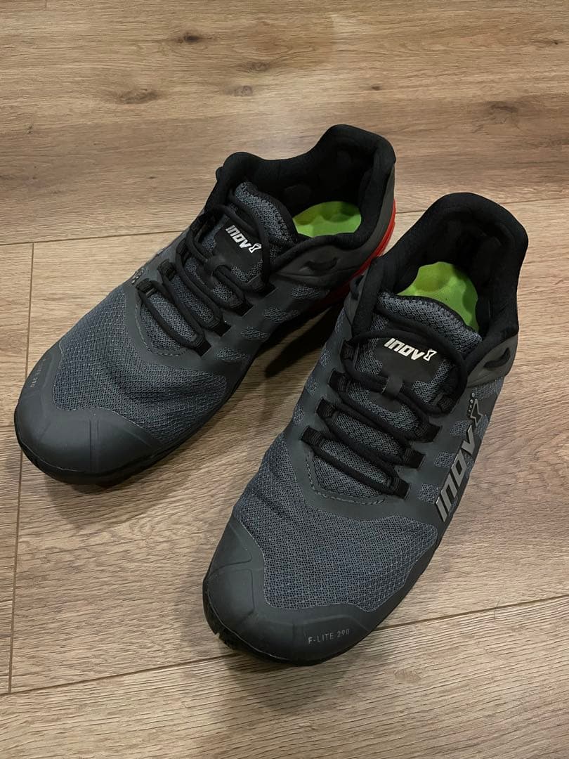 inov-8 トレーニングシューズ グレー/ブラック/レッド