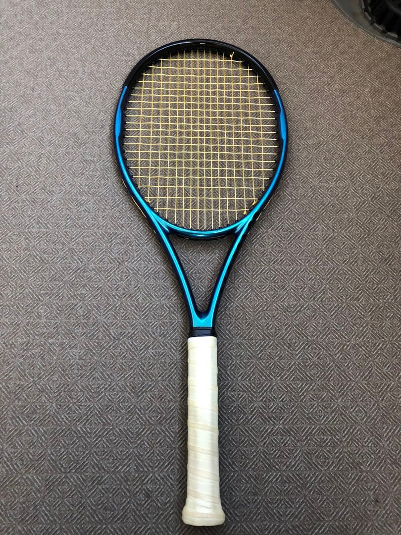 Wilson Ultra V4 Tour 95 テニスラケット