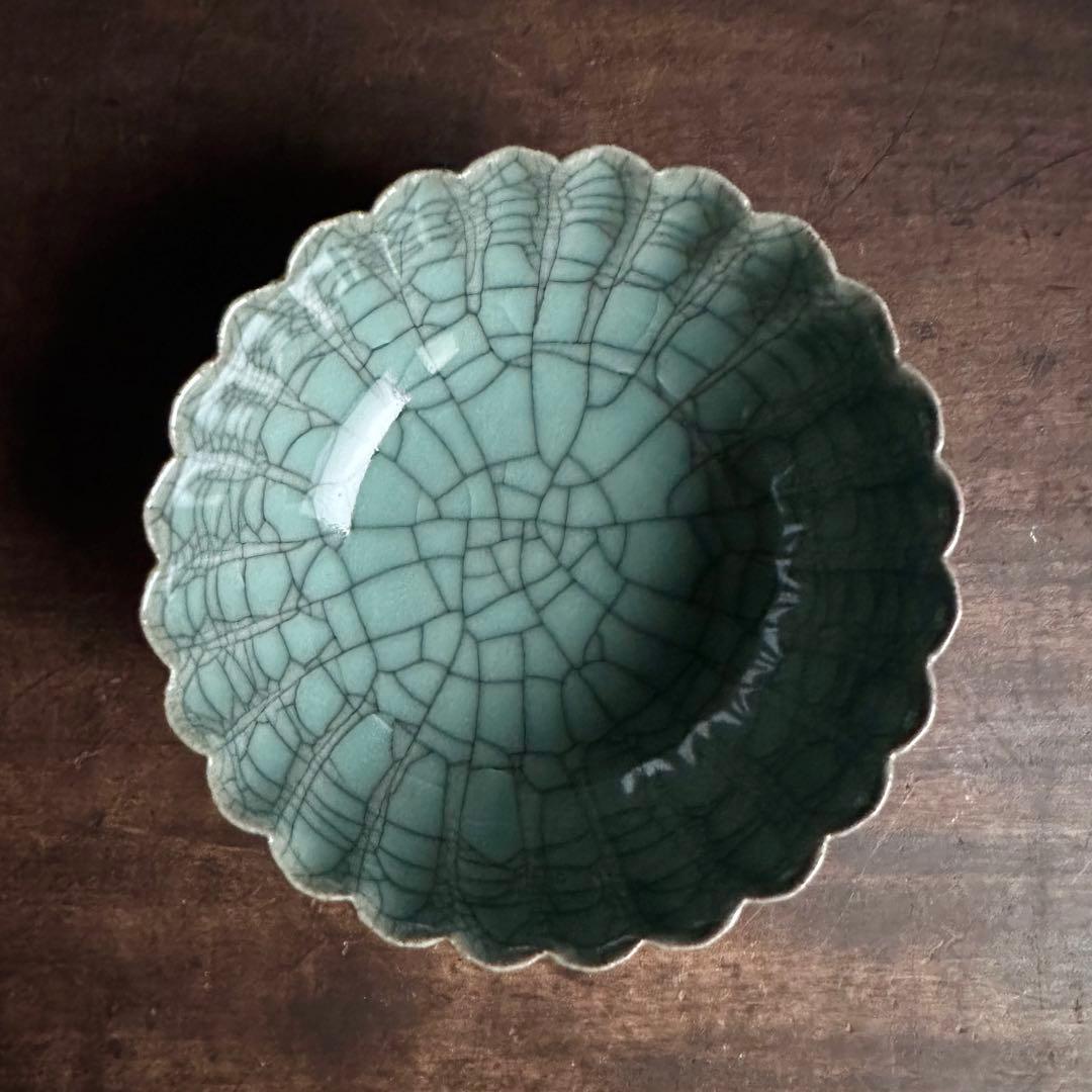 青磁　輪花杯　郊壇官窯　哥窯　唐物　中国美術　中国古玩