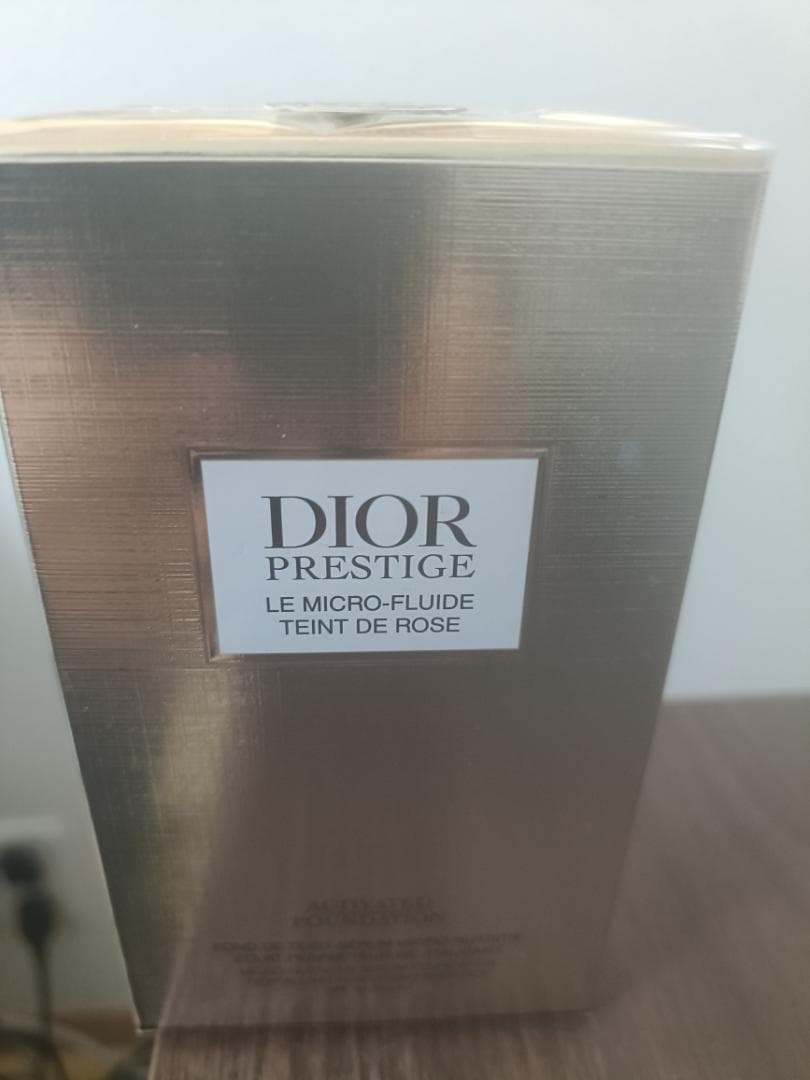 も*ん様 Dior プレステージ ル マイクロ フルイド タン 2N ニュートラ