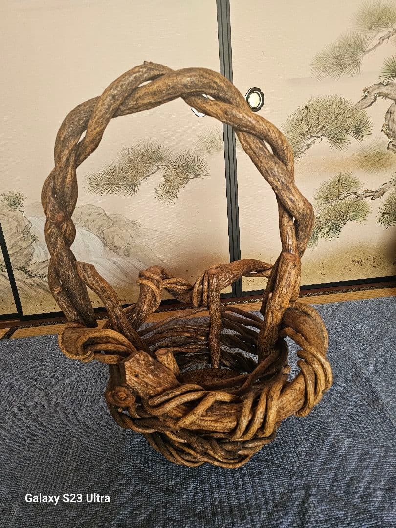 特大　ナチュラルブラウン編み込みカゴ　ツル編み