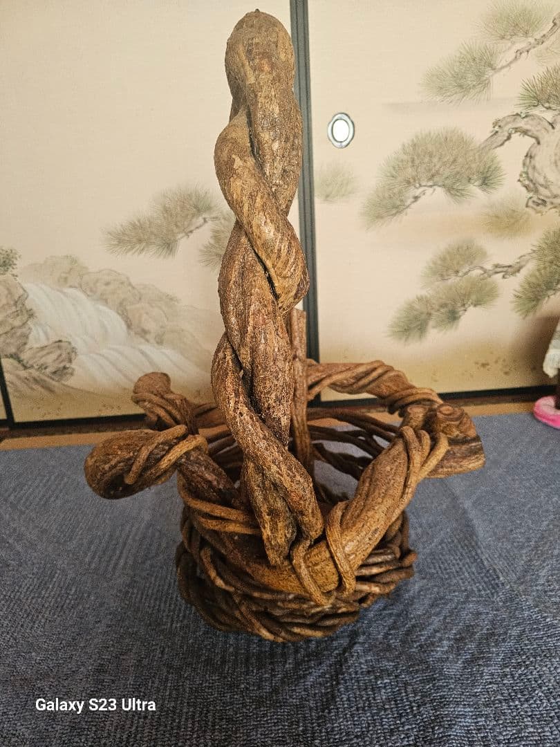 特大　ナチュラルブラウン編み込みカゴ　ツル編み