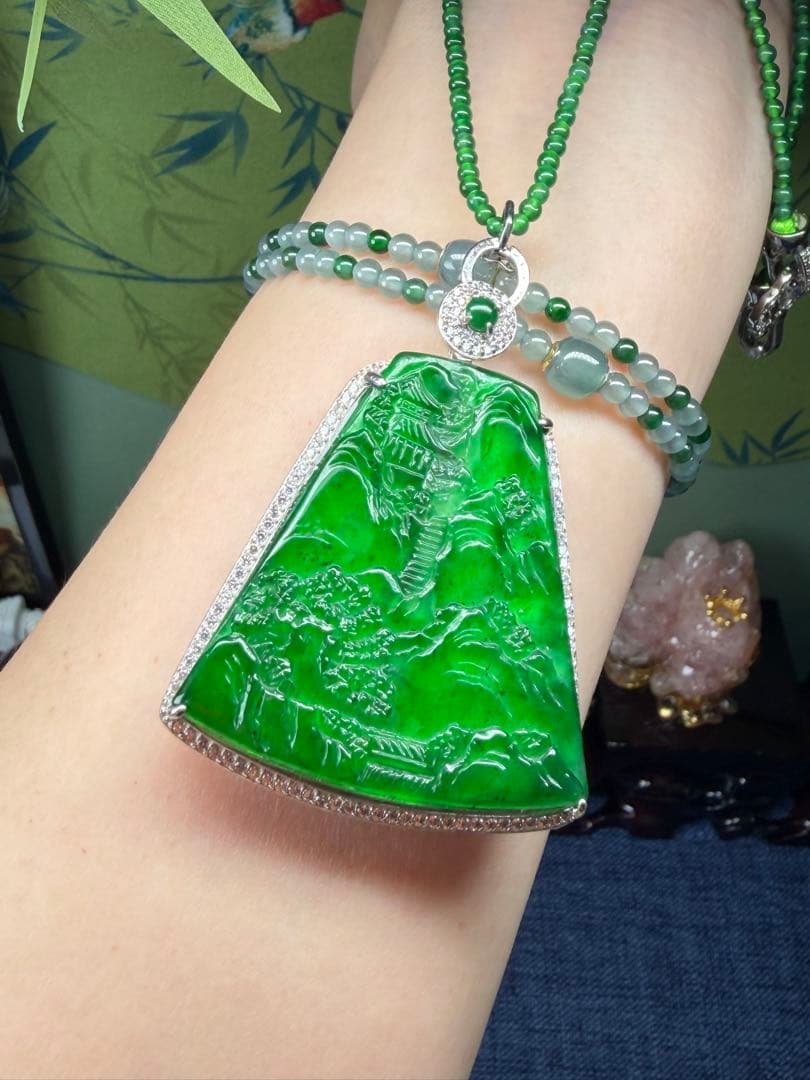 コレクション品❣️ロウカン質翡翠 氷陽緑【錦繍山河】収蔵証明書と鑑定書2点付き