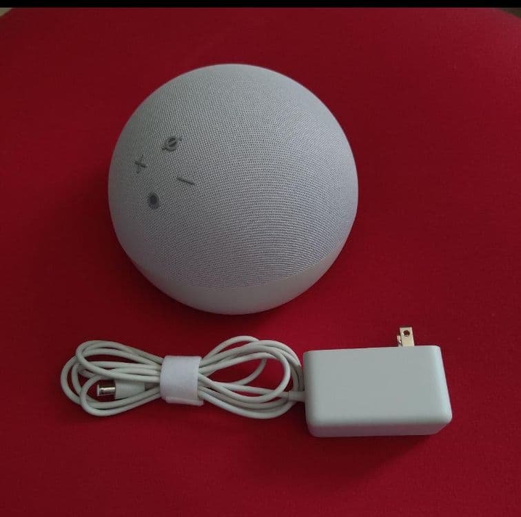 最安値　amazon echo 第4世代　ホワイト　本体＆アダプタのみ