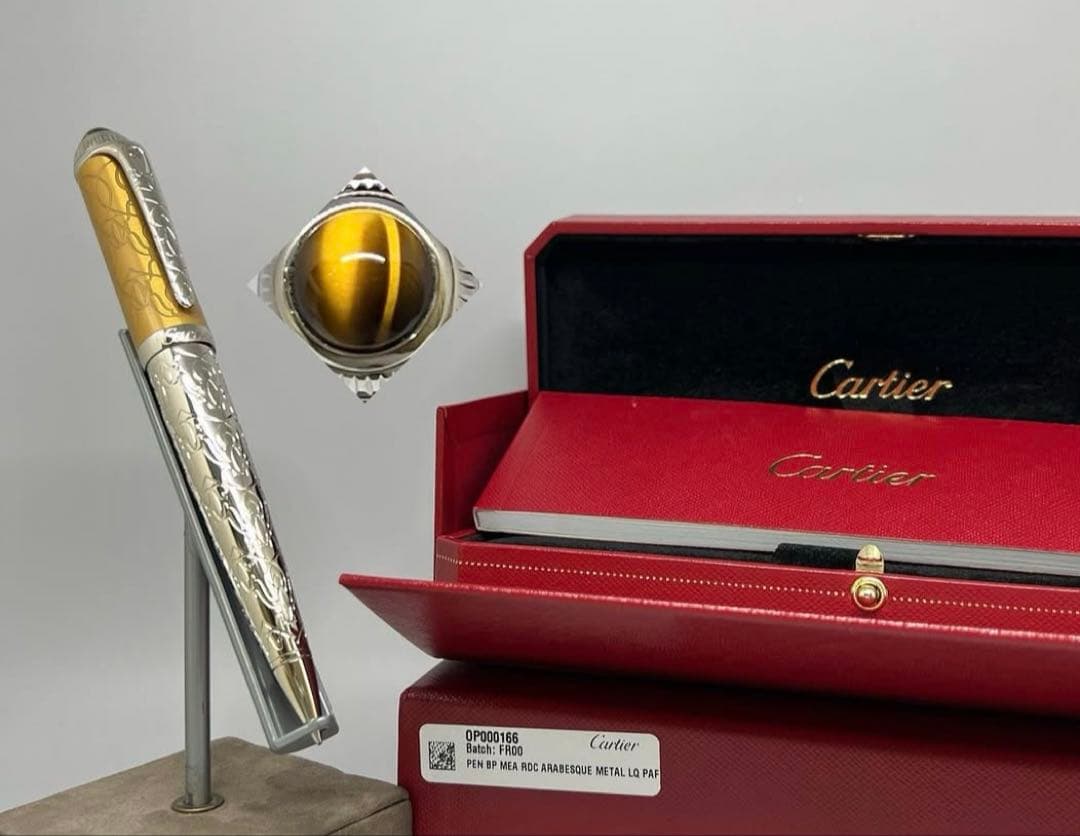 カルティエ Cartier ボールペン 金色と銀色