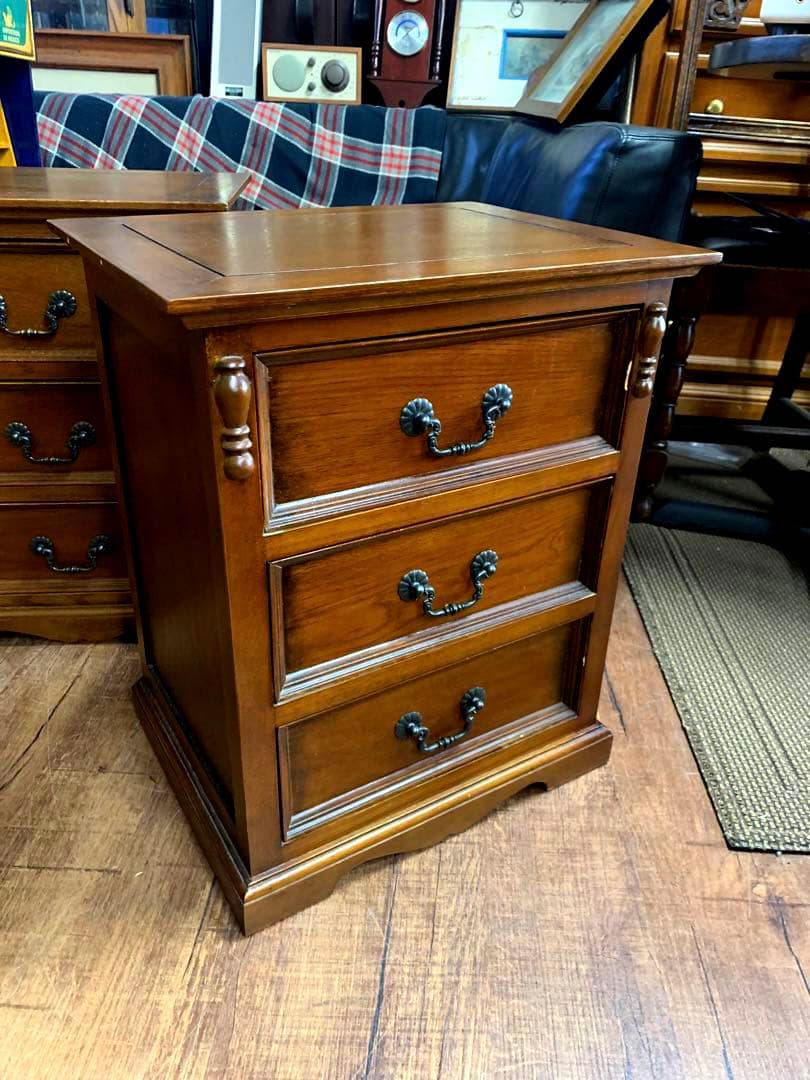 ヴィンテージ　オーク材　サイドチェスト