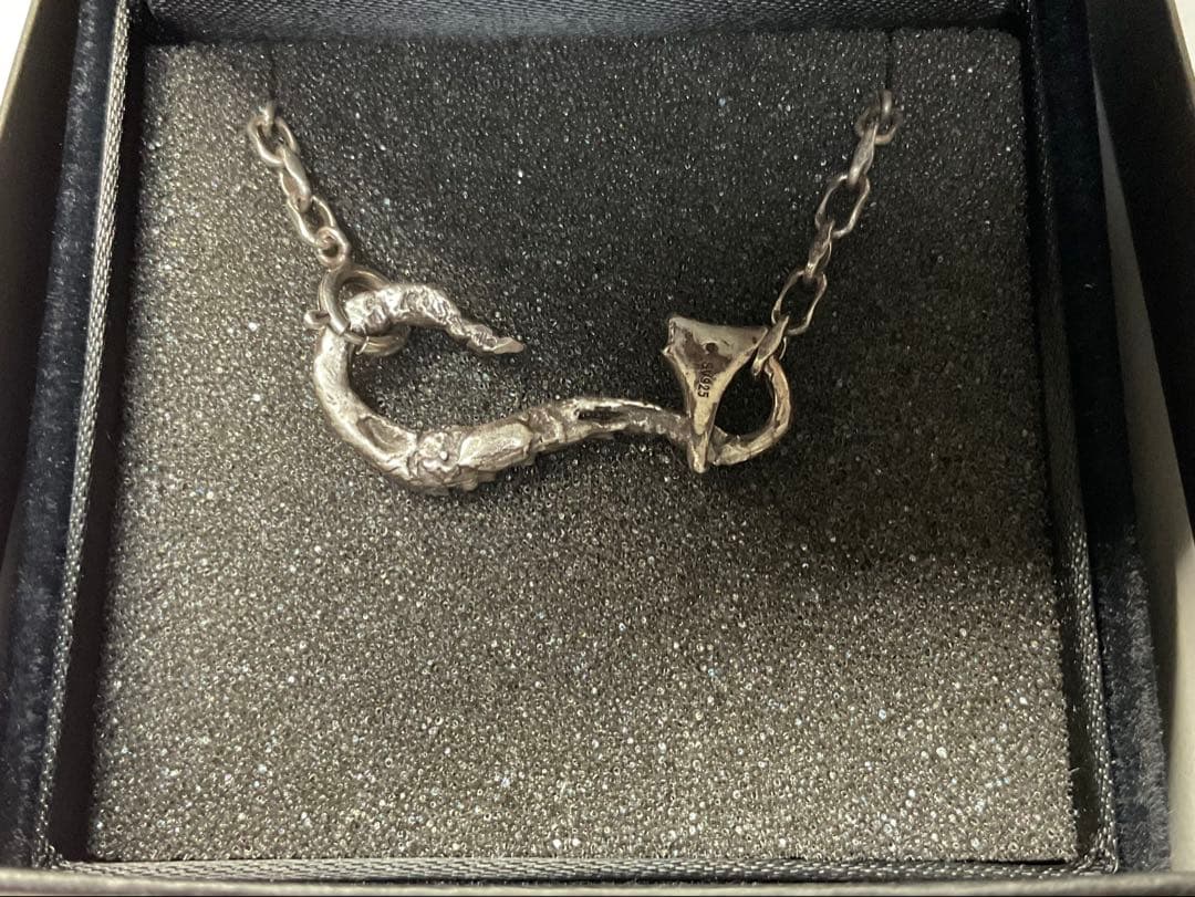 【VAINON】 Destroyed Carabiner Necklace