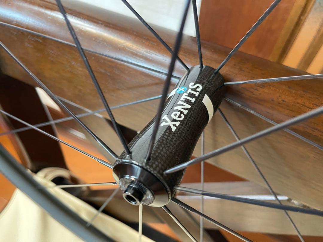 【美品・超軽量】ヒルクライムに！ Xentis ゼンティス SQUAD 2.5