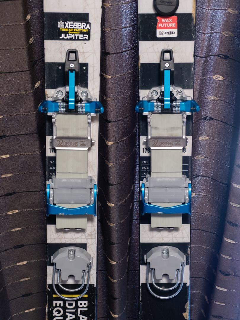 22 Designs LYNX 新品トゥーピース　2023年製 ラージサイズ