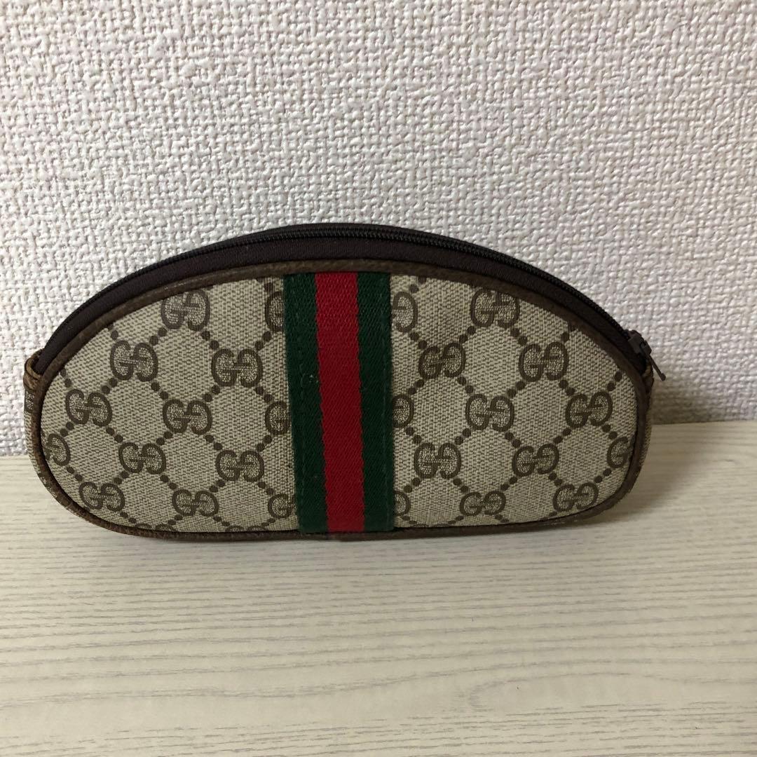 GUCCI ケース
