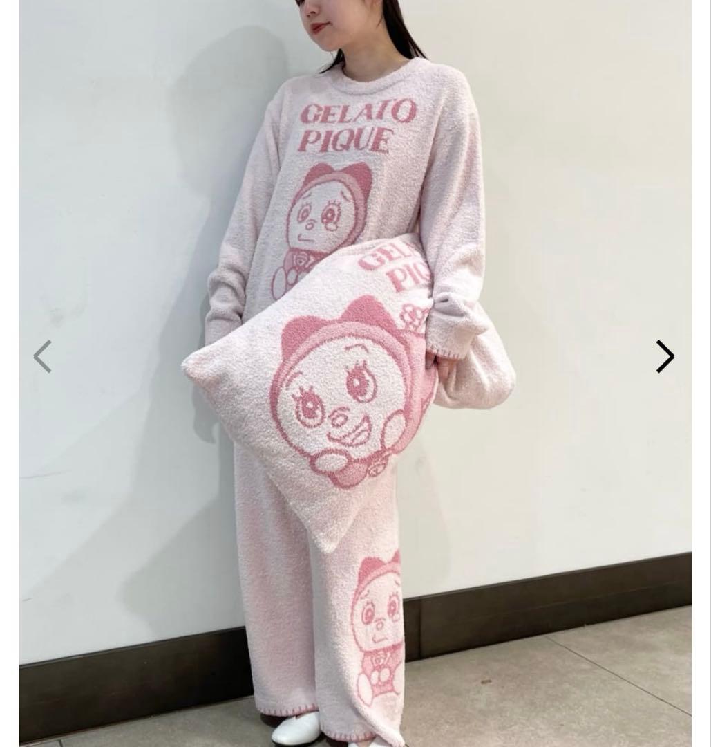 gelato pique ドラみちゃん　ベビモコ　上下セット　ピンク