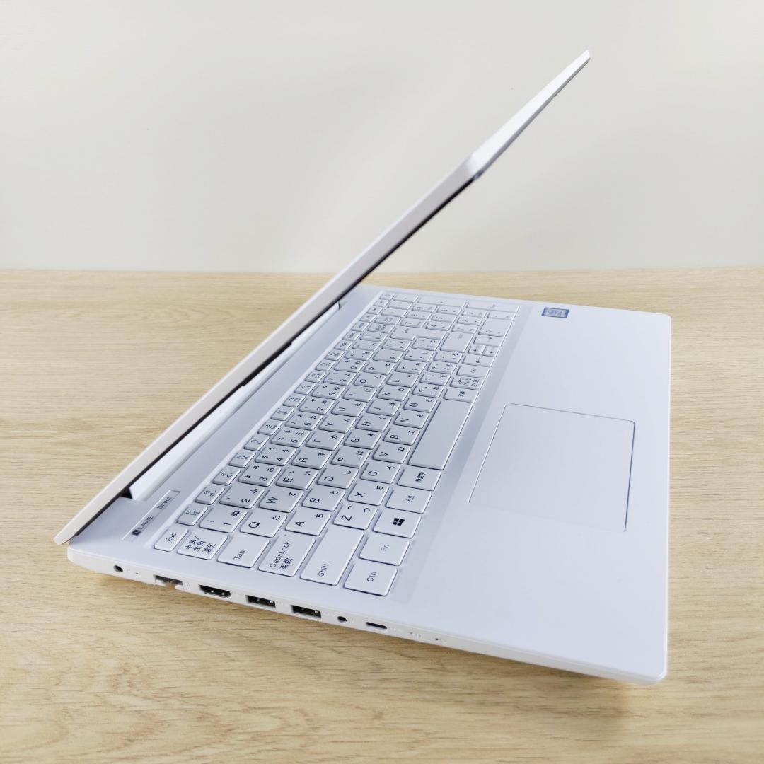 超美品！ 第8世代i3☆SSD256GB☆Win11 ノートパソコン カメラ付き