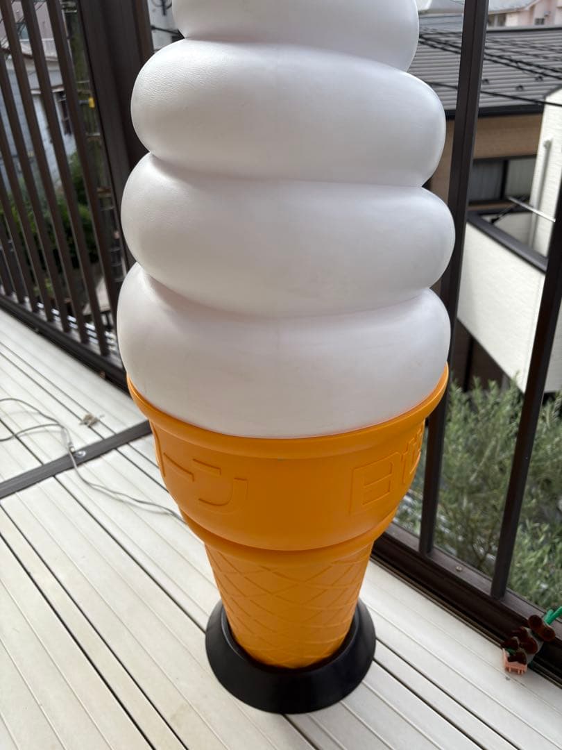 ソフトクリーム型ライト　 ニッセイ　日世 ランプ　 照明 看板